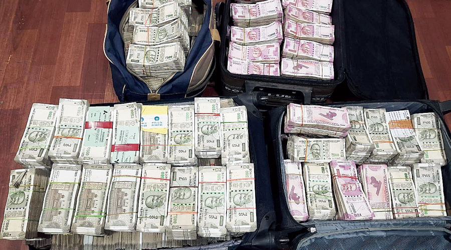    Rs 13-lakh cash haul in central Calcutta -  could not provide any information on the source or destination of the money