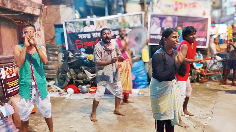 A moment from Jana Gana Mana's street theatre production, Indurkol. 