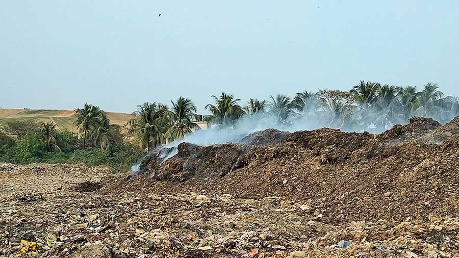 The Dhapa dumping ground