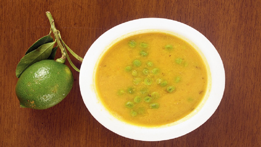 While Kaffir lime is a sort-of substitute for the gondhoraj when had with dal, it isn’t quite the same thing 