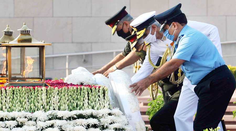 Chief of Defence Staff General Bipin Rawat, Chief of the Army Staff General MM Naravane, Chief of the Naval Staff Admiral Karambir Singh and Chief of the Air Staff Air Chief Marshal RKS Bhadauria pay homage at National War Memorial on the ocassion of Air Force Day, in New Delhi, Thursday, October 8, 2020. 