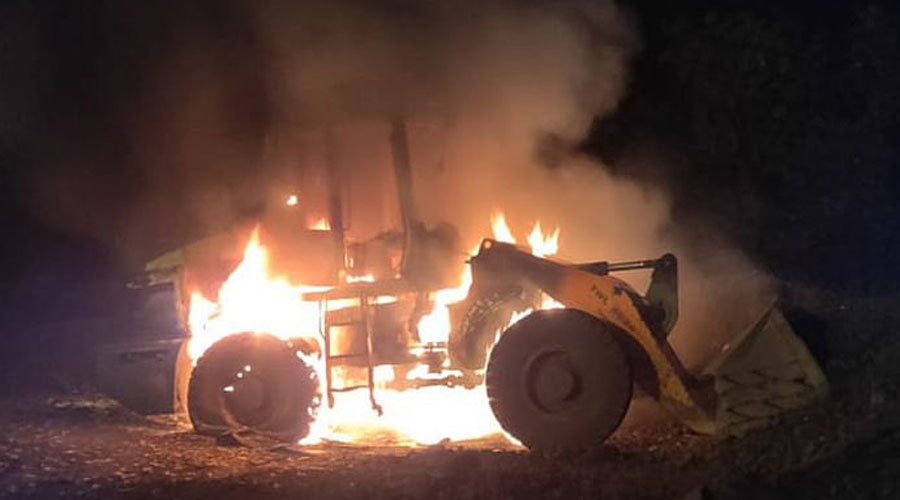 The payloader machine set ablaze in Chatra