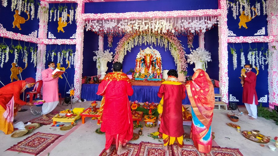 Devotees perform rituals at Panch Mandir Durga Puja Samiti in Ranchi’s Harmu on Friday. 