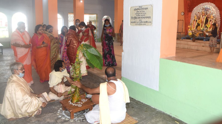 The navapatrika puja is performed at Hirapur Harimandir Saradiya Sammilani puja mandap in Dhanbad on Friday.
