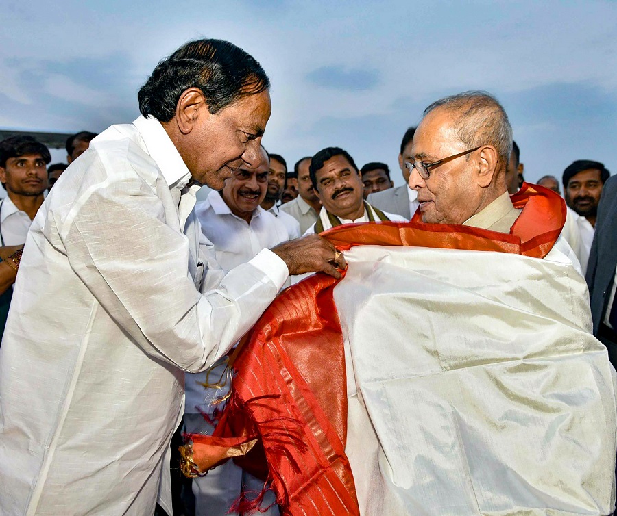  Pranab Mukherjee with Telangana State Chief Minister K Chandrashekar Rao.