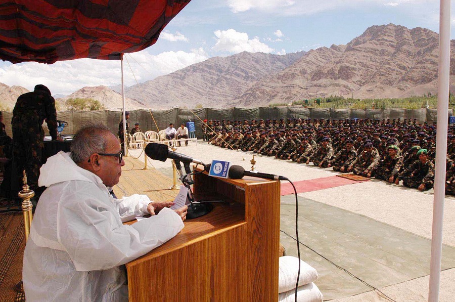 Pranab Mukherjee addresses Army jawans as the then Defence Minister in Leh on August 11, 2004. 