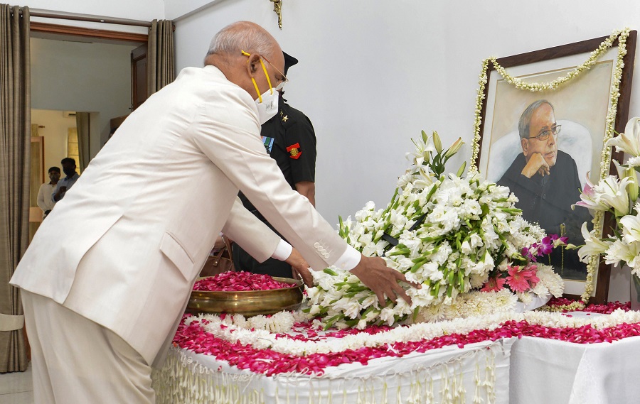 President Ram Nath Kovind pays his last respects to former President Pranab Mukherjee at his residence, 10 Rajaji Marg in New Delhi on Tuesday.