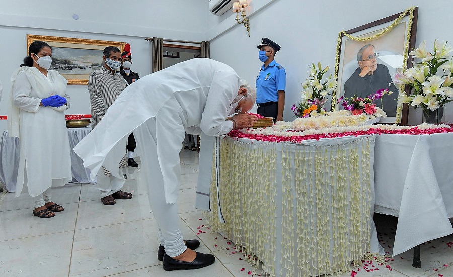 Prime Minister Narendra Modi pays his last respects to former President Pranab Mukherjee at his residence, 10 Rajaji Marg in New Delhi on Tuesday.