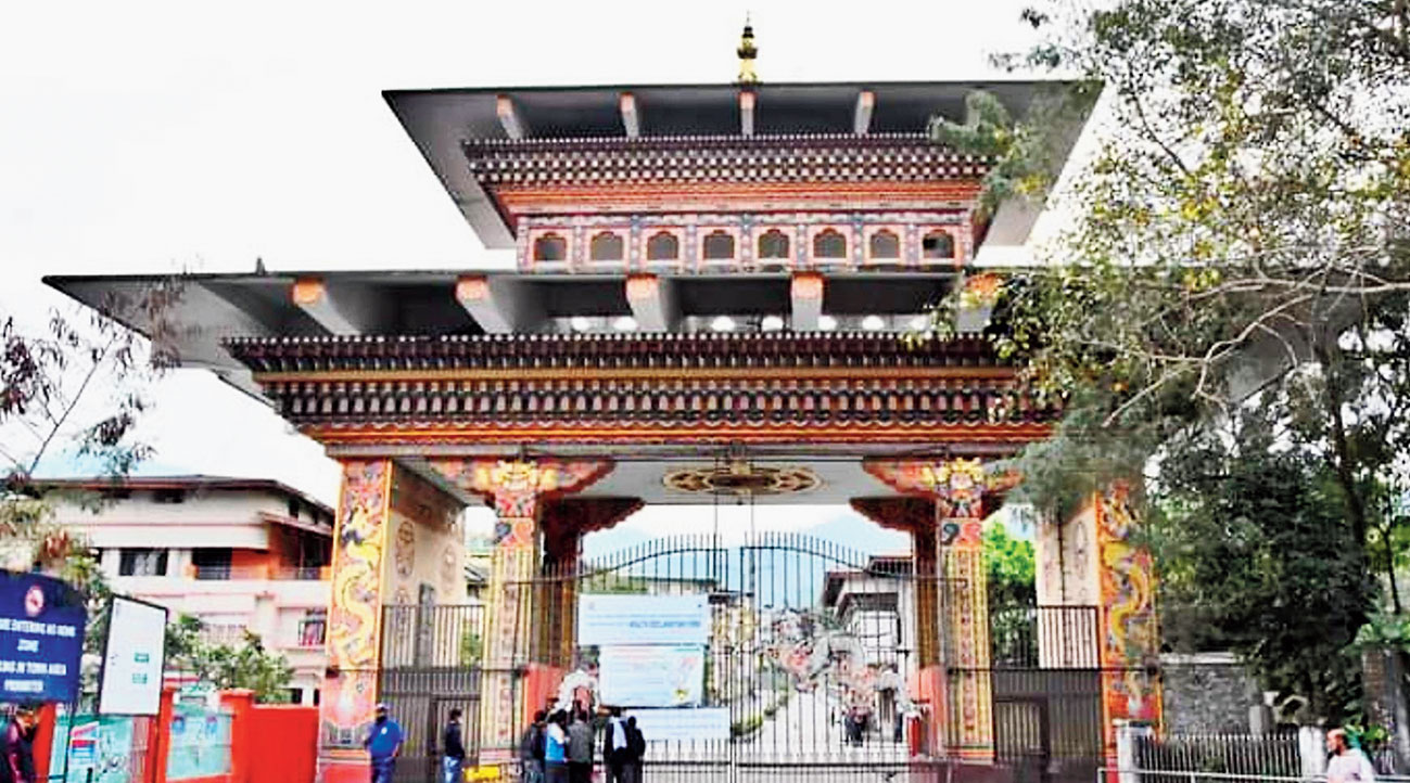 The closed gate at Phuentsholing, the bordering town of Bhutan