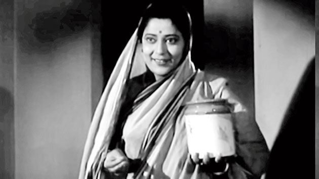 1. It needs one dialogue to make a legend out of a thespian. There are the violent ones like ‘Kitney aadmi the’ and the romantic ones like ‘Bade bade deshon mein …’ To Bengalis, it was a hilarious one: ‘Masima, malpo khamu’. Who played this masima from whom Bhanu Bandyopadhyay fondly demanded a malpo?