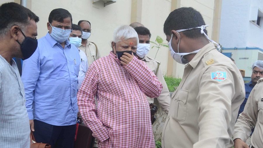 24x7 magistrate stationed at RIMS to keep Lalu supporters at bay