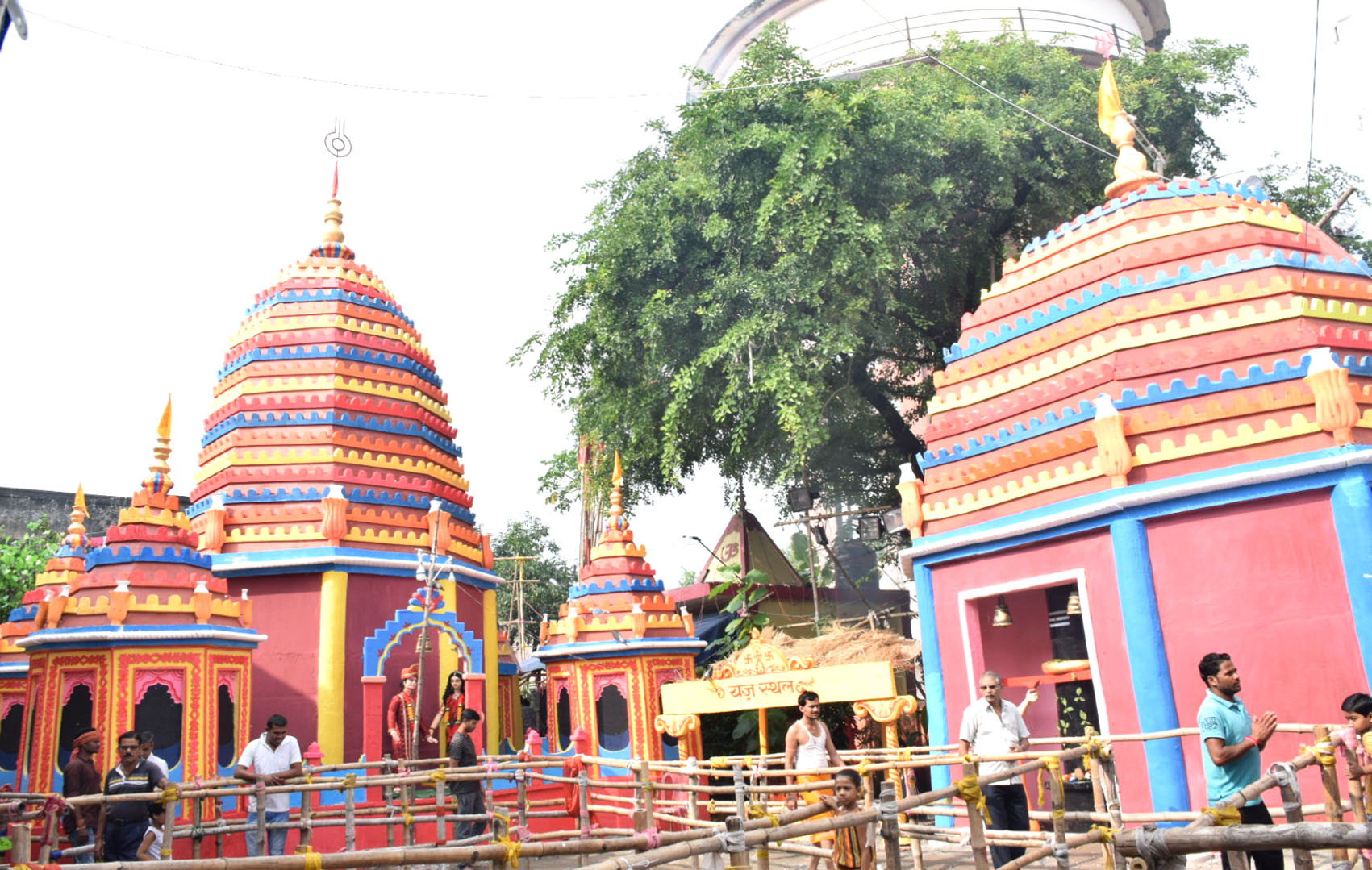 The Durga Puja pandal of Nav Yuvak Sangharsh Samiti, Manaitand in Dhanbad last year.
