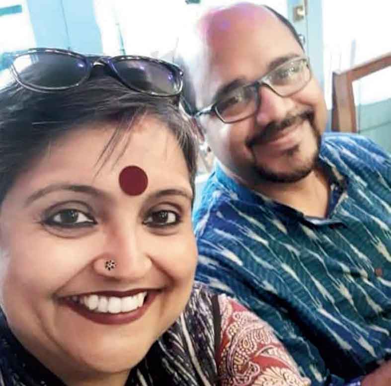 Nilanjana Chatterjee and her husband Deep Satpati, who responded to the cry for help from the bank employee