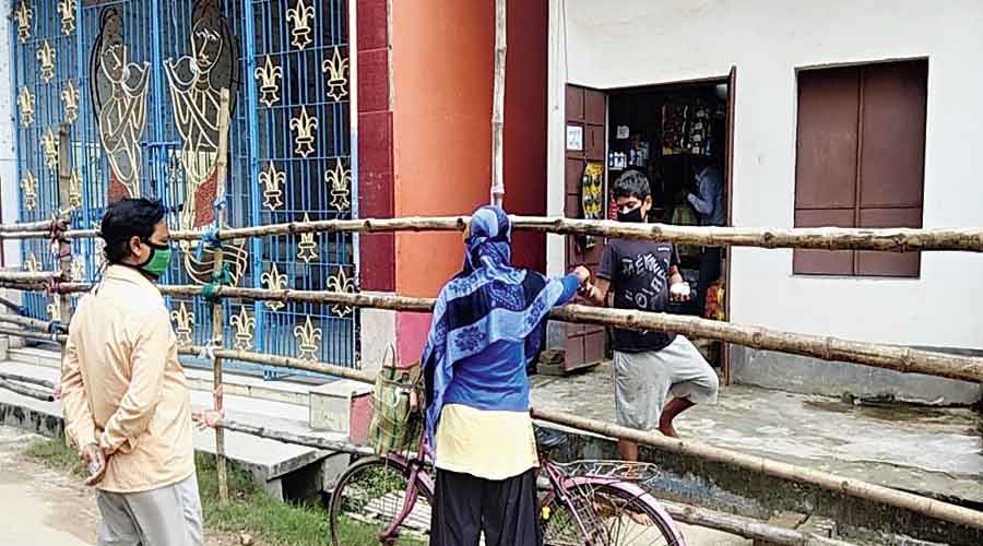 A barricade outside the house of a Covid patient in Burdwan