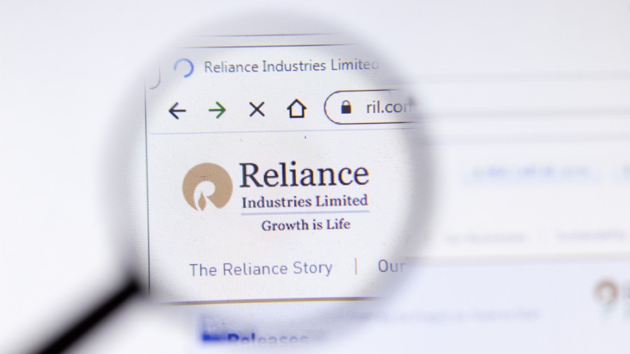 Reliance Industries Ltd Loses 938 Points On The Sensex Nifty Plunges Below Level Telegraph India