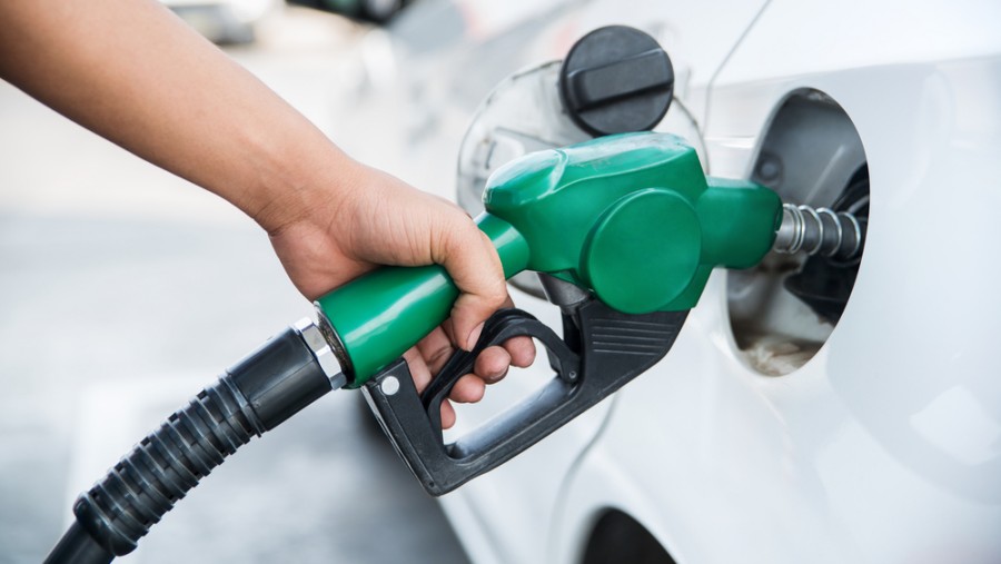  Finance ministry considering cutting excise duties on petrol and diesel