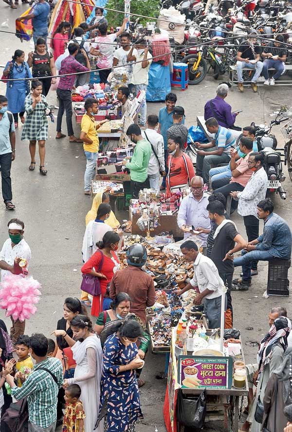 Shoppers at New Market on Thursday.