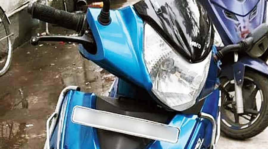 Husband steals scooter to ‘gift wife’