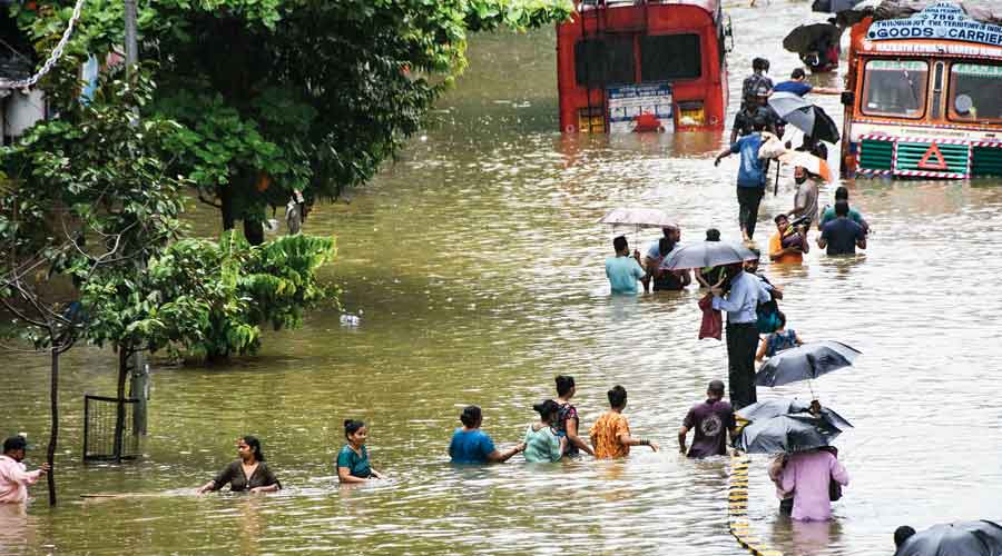 death - Security guards drown in flooded lift in Mumbai - Telegraph India