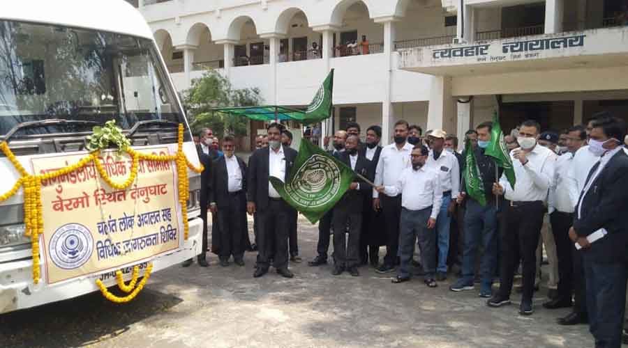 'Justice on Wheels' flagged off by district judge at Tenughat in Bermo.