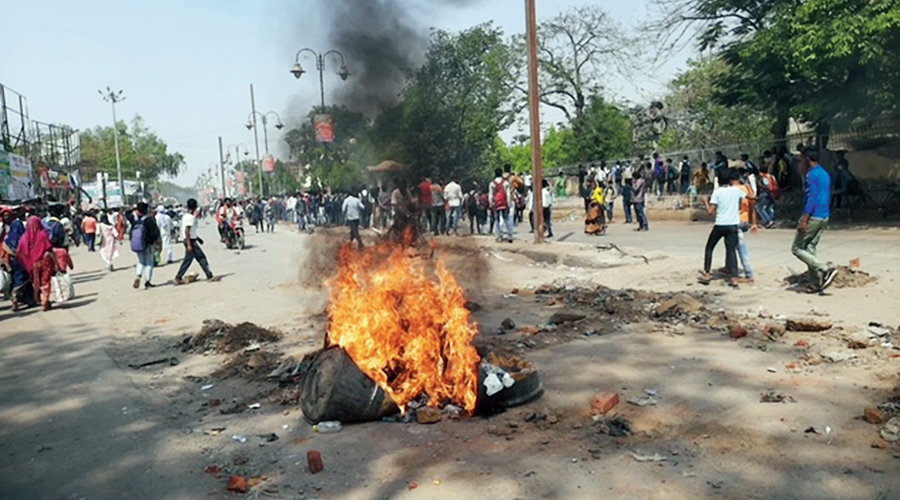 Students burnt tyres in Sasaram.