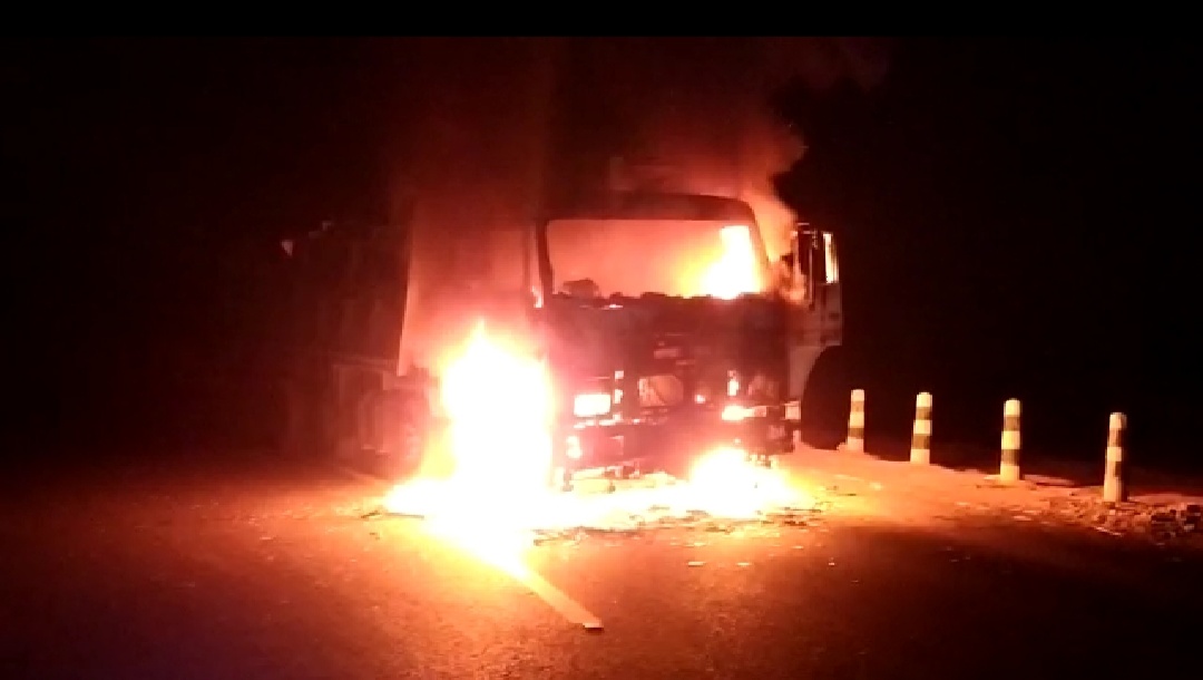 Fire engulfs a truck that was set ablaze by extremists in Tandwa on Wednesday.
