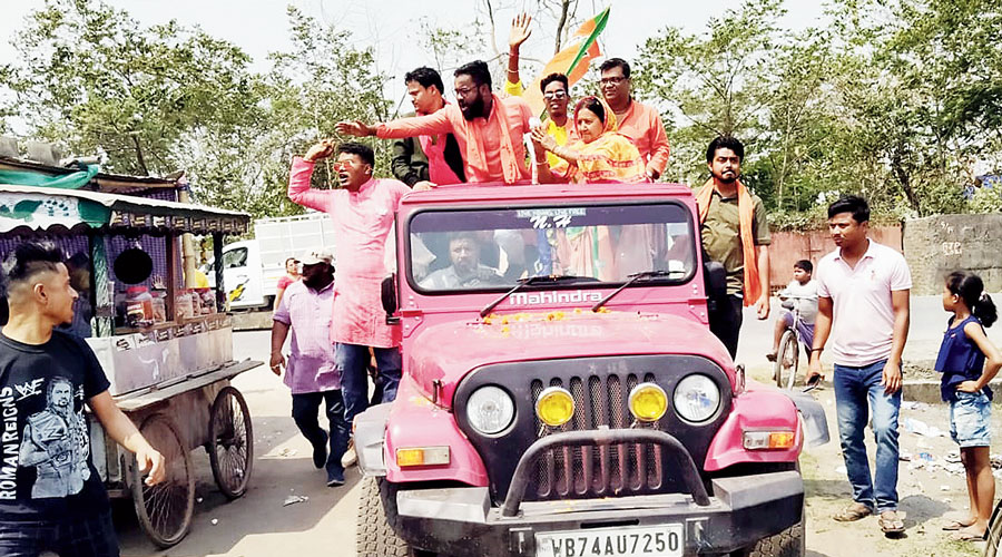 BJP candidate Sikha Chatterjee during her campaign.