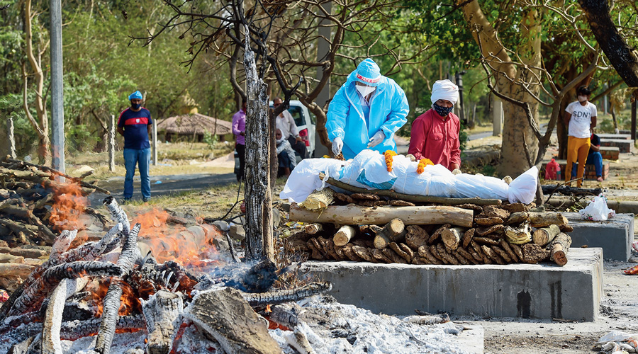    Dead having to queque at ‘smashan’ and ‘kabristan’ - relatives bribe to get space for burial or electric furnace for cremation