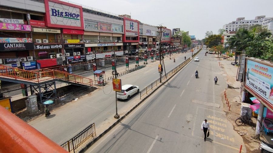 Mahatma Gandhi Road in the state capital remains deserted on Thursday as people refrain from going out amid rising number of Covid-19 cases in the state.