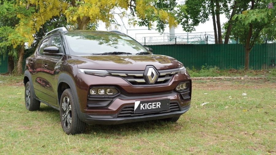The Kiger uses chrome and shiny bits judiciously and also gives the impression of a muscular SUV.