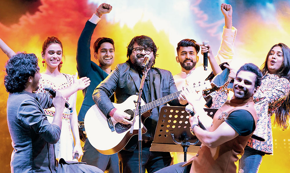 Pritam: 'Main Kya Hoon' from 'Love Aaj Kal' (2009) Pritam needs no introduction. Fellow travellers on a musical journey, KK and Pritam have worked on countless songs together. 'Main Kya Hoon' is a song that would course through the veins in such a manner that one would be forever addicted to it and find space for no other