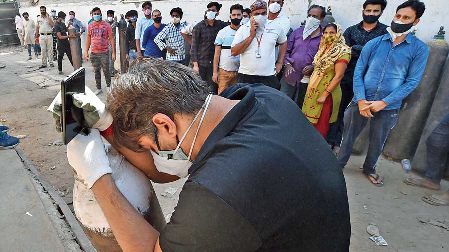  'We are in a disaster-like situation'  Covid: AIIMS doctor speaks of traumatic choices