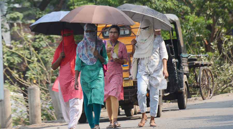 झारखंड में तपती धूप से लोगों का घर से निकलना मुश्किल- In Jharkhand it is difficult for people to leave their homes due to the scorching sun.