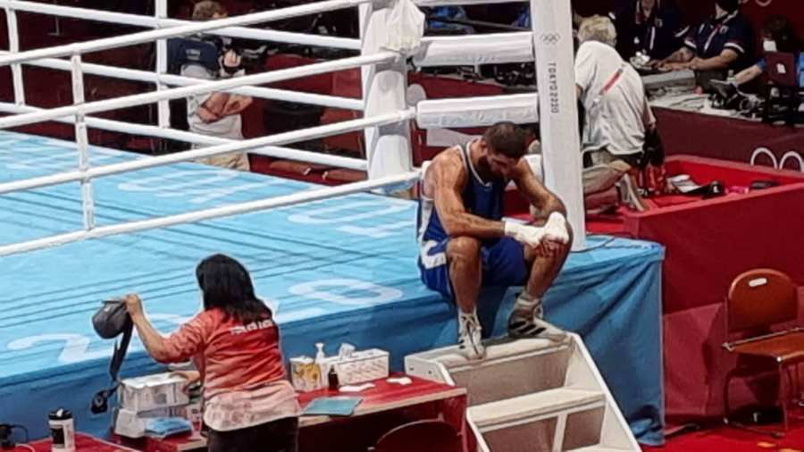 Boxing Tokyo Olympics French boxer protests with sitin at ringside