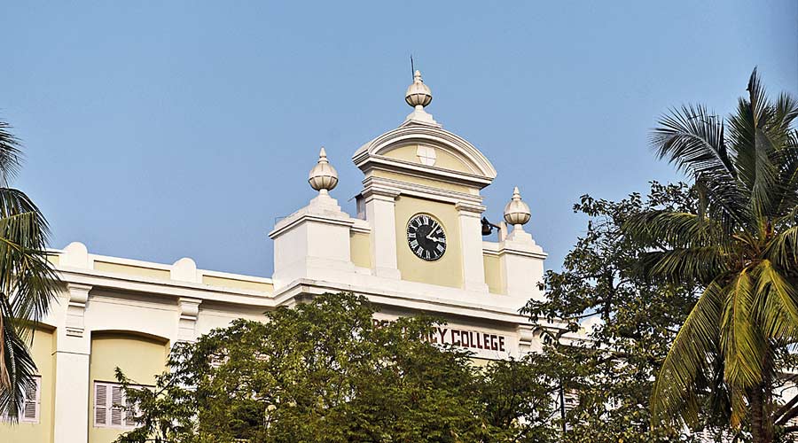 Gnanendramohan Tagore was one of the founders of Hindu College, which is now the Presidency University. 