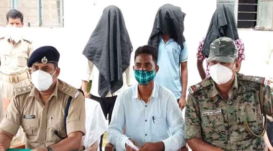 The arrested smugglers in Chatra on Wednesday.