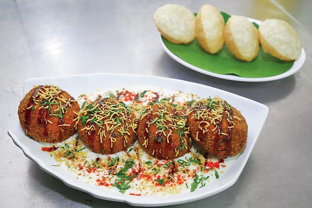 The Dahi Vada recipe is from What’s Up! Cafe, located on Southern Avenue, opposite Nazrul Mancha