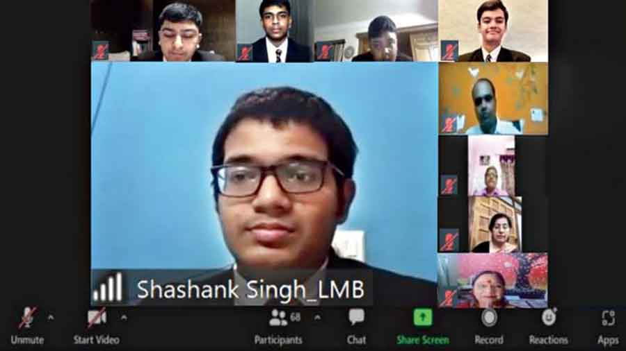 The debate in progress over Zoom