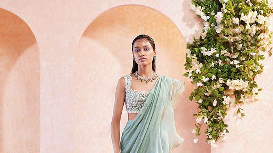 This collection is an amalgamation of Label Ridhi Mehra’s signature style, a palette of both plush and sublime hues, abstract prints and timeless threadwork. 