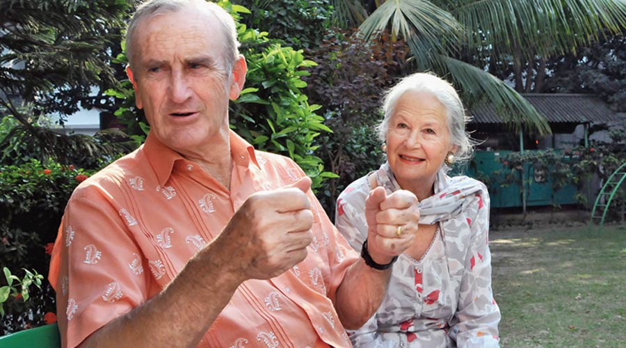 A file picture of Ted Dexter with wife Susan at Naresh Kumar’s residence in Calcutta in 2012.