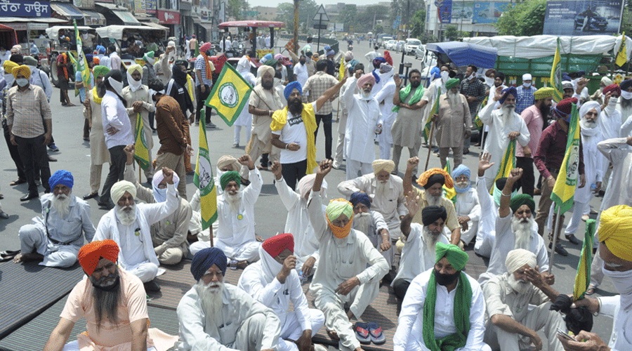 The two-hour-long agitation in Punjab that started at 12 noon also inconvenienced commuters, who got stuck in traffic snarls at several places.