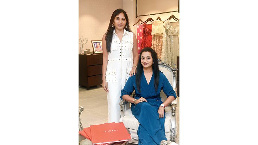 “Ambika Jain and Divya Kapur have been working behind the brand since 2001 in Delhi and we love their clothes. We went for our family weddings to purchase from them, and after that a lot of our acquaintances in Calcutta wanted to purchase their outfits with our help. So, they suggested we open a store in Calcutta. A lot of people go to Delhi for shopping their outfits. So, we thought, if they come to Calcutta it will be easier for Calcuttans to purchase their clothes. We love fashion and Aaroh is our first venture. We admire the workmanship on the outfits of Dabiri Couture, which is their USP and want to give Calcutta a taste of it too. Aaroh is centrally located and is showcasing Dabiri’s collection from 16 to 60, there is something for every age.  We wanted to keep the interiors very simple because we wanted to focus more on the clothes,” said Vidhi Agarwal and Neha Swaika (left) , the sister duo behind Aaroh.