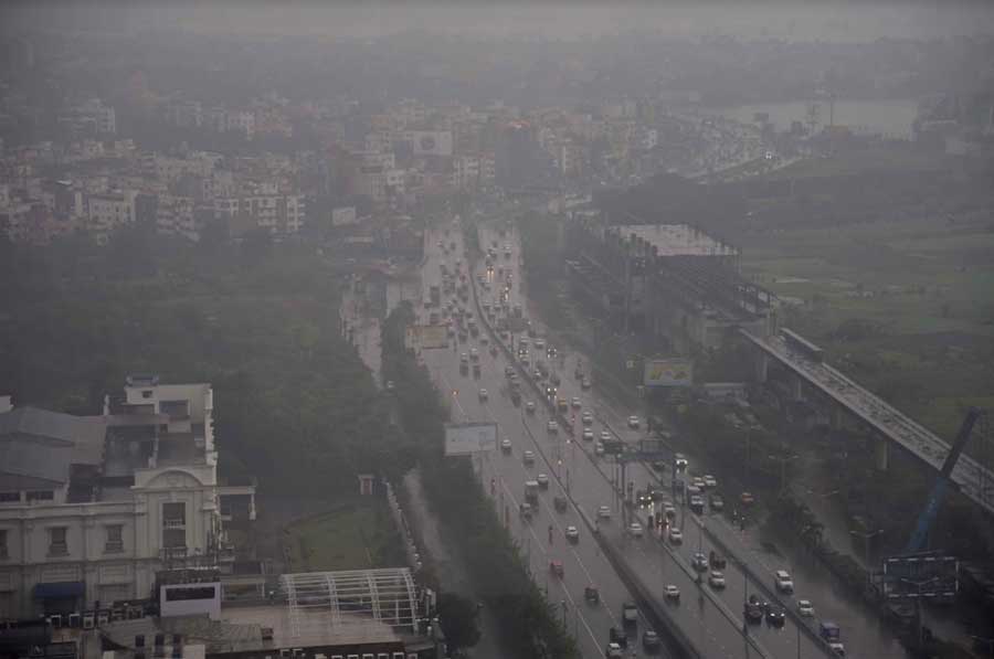 A bird's-eye view of the EM Bypass in Kolkata on Sunday evening