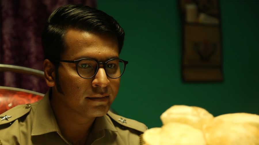 Anirban Bhattacharya as Mukaddar Mukherjee in ‘Mandaar’