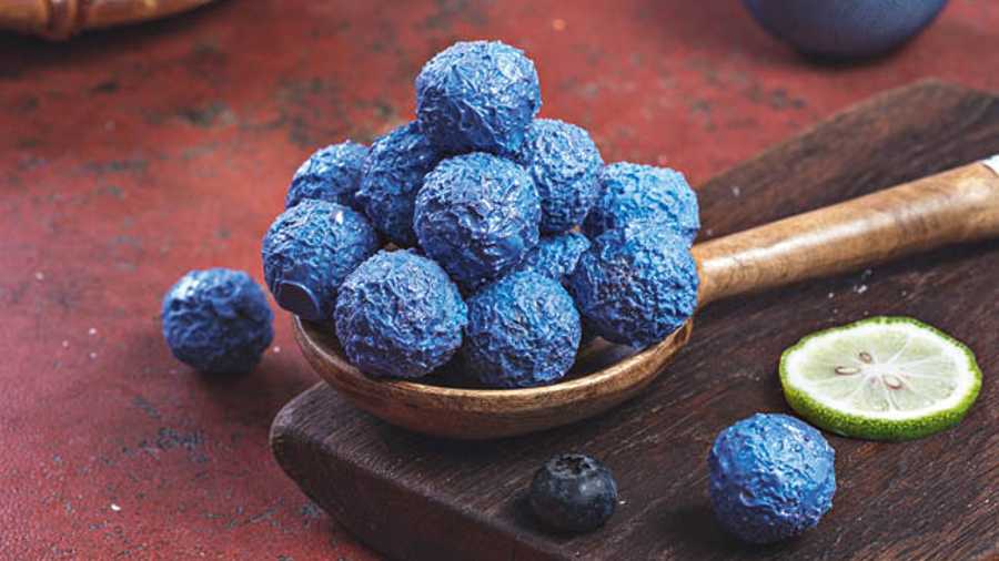 Blueberry Lemon White Chocolate Truffle: A well-balanced mix of flavours and a must-have.