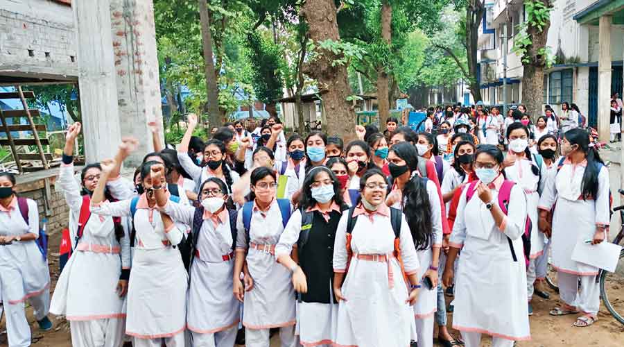 The protesting pupils of Bolpur Girls' High School on Wednesday. 