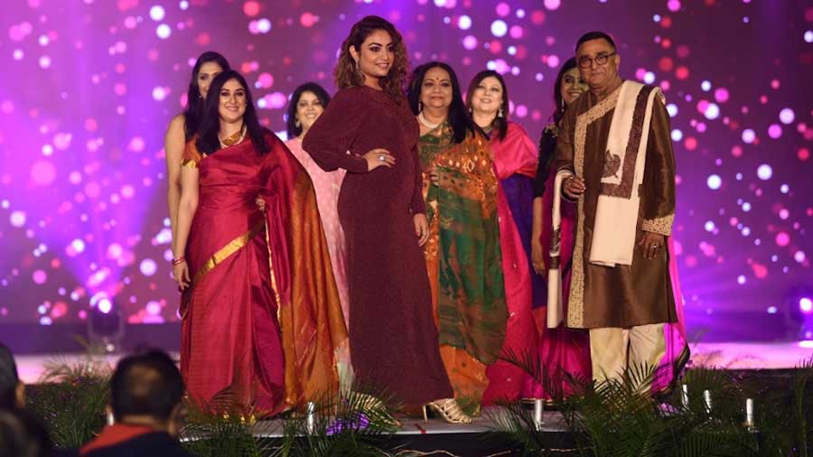 Though the show didn’t feature the club’s teen and tween fashionistas, the line-up walking the ramp were more than enthusiastic