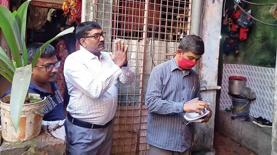 Heroes in pandemic, Red Volunteers enter civic election arena in Kolkata