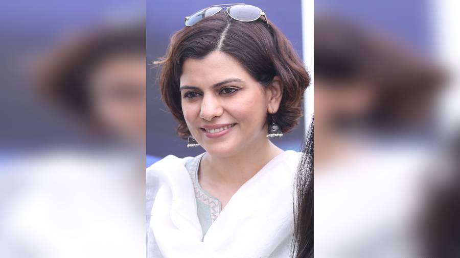 Former NDTV anchor Nidhi Razdan have been targeted by online scammers with promises of prestigious jobs at Harvard.