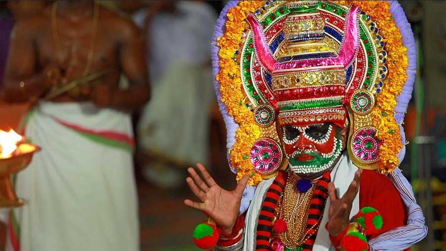 Mudiyettu is usually performed in Kali temples in the Keralan villages of Chalakkudy Puzha, Periyar and Moovattupuzha